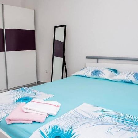Apartment Vodice - Lovric 외부 사진