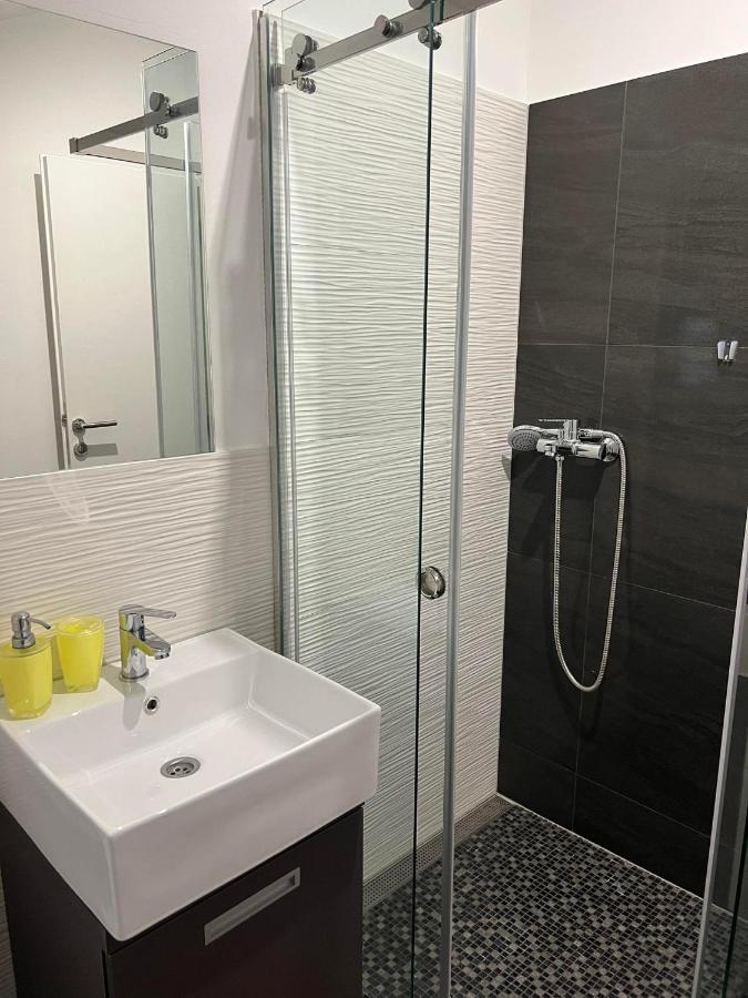 Apartment Vodice - Lovric 외부 사진